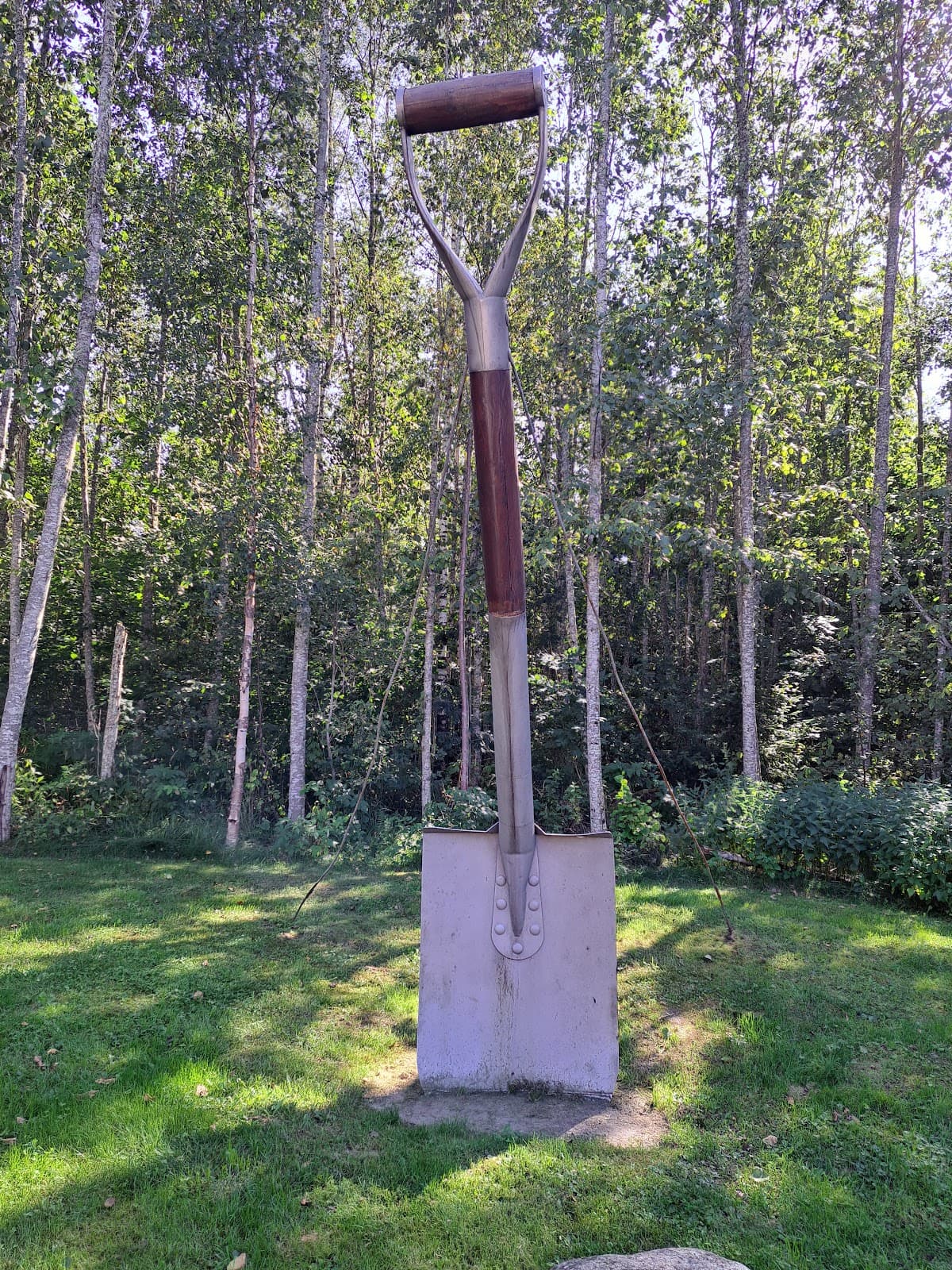 Rastplats Norsälven Södra vid den lugna floden intill E45 söder om Kil i Värmland.